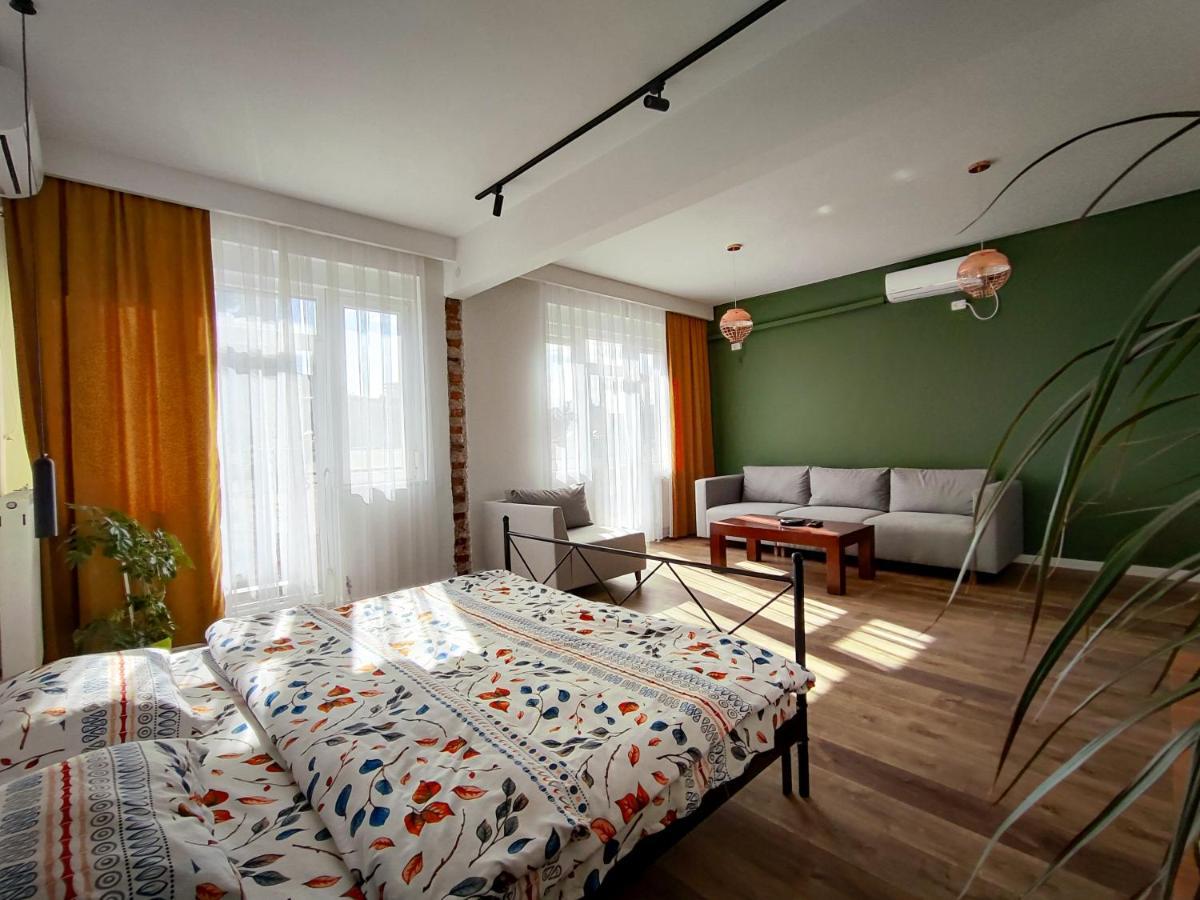 Appartement Urban Cozy Retreat à Pristina Extérieur photo
