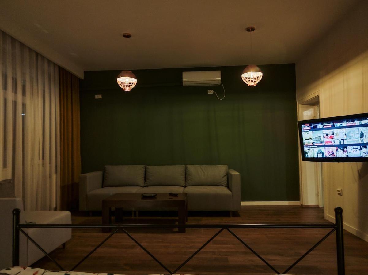 Appartement Urban Cozy Retreat à Pristina Extérieur photo