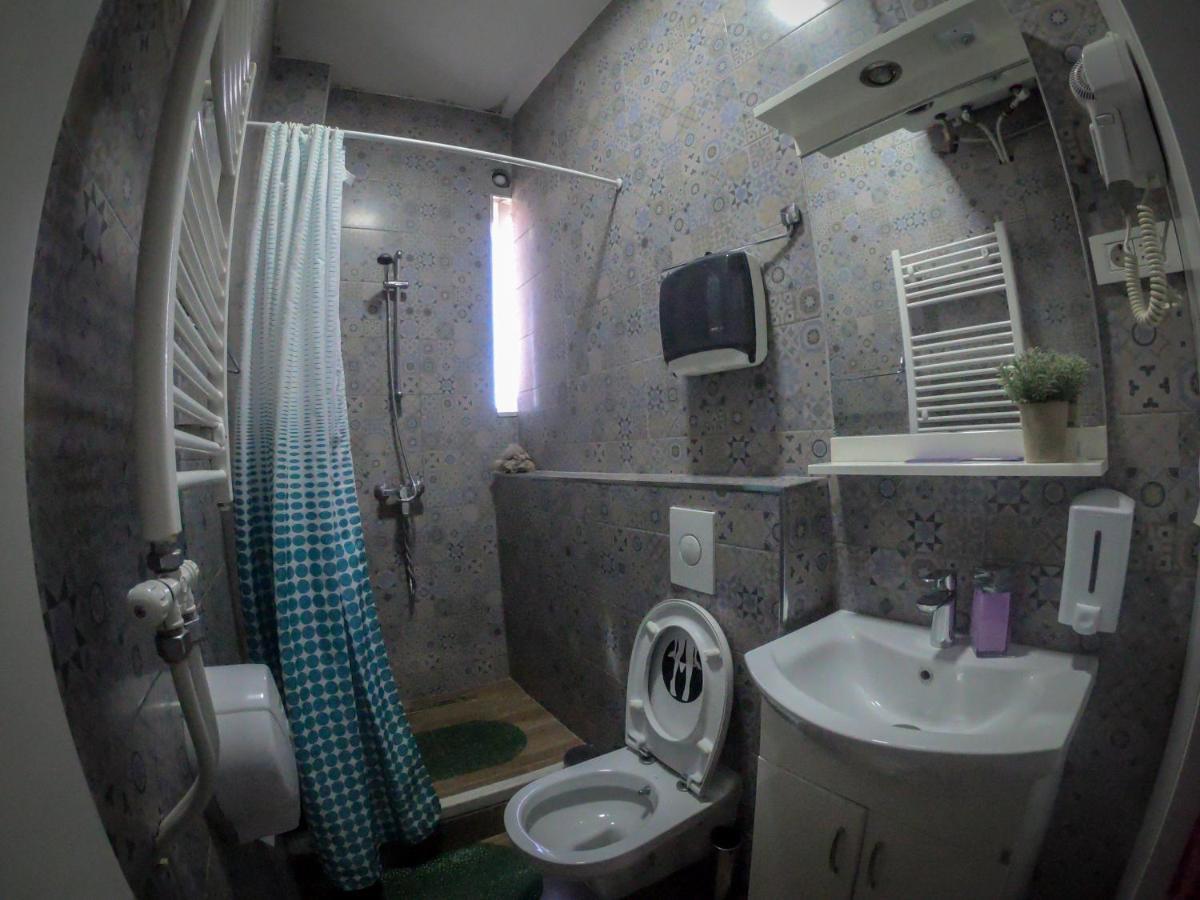Appartement Urban Cozy Retreat à Pristina Extérieur photo